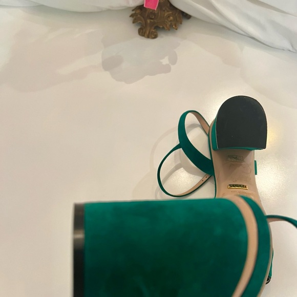 Gucci Double G Sandal - Picture 8 of 10